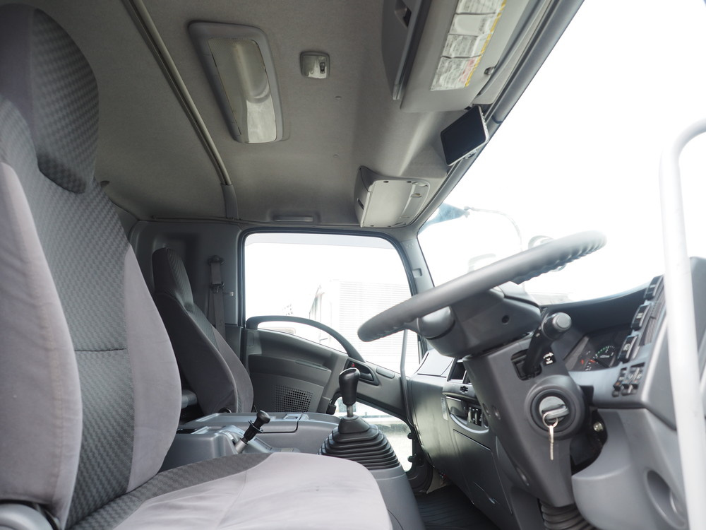 いすゞ フォワード ウイング車 中増t LKG-FTR90T2 年式 H25[写真32]